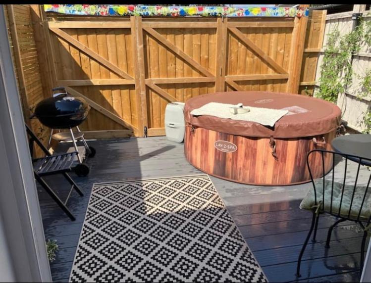 Elkstone Studio Private Hottub Pet Friendly Malvern Esterno foto